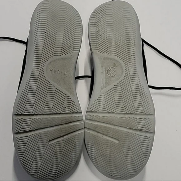 Kizik Madrid Knit Sneakers - Picture 10 of 11